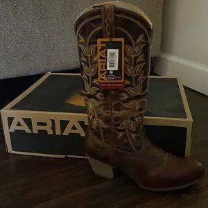 Desert Holly (pearl)